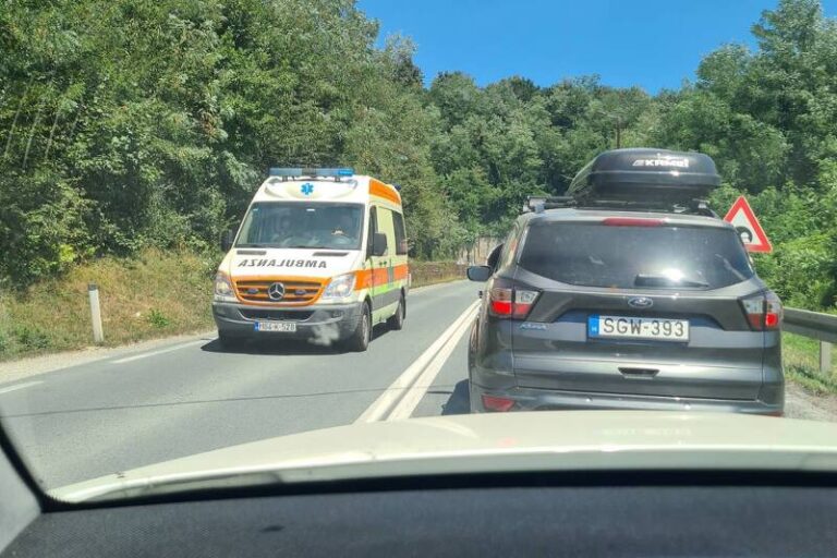 Sudar tri vozila i kamiona u tunelu kod Žepča, više osoba povrijeđeno