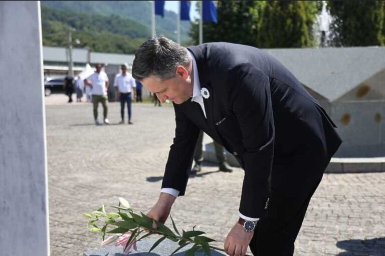 Bećirović: Implementacija Rezolucije o genocidu je počela i to više niko i nikad neće zaustaviti