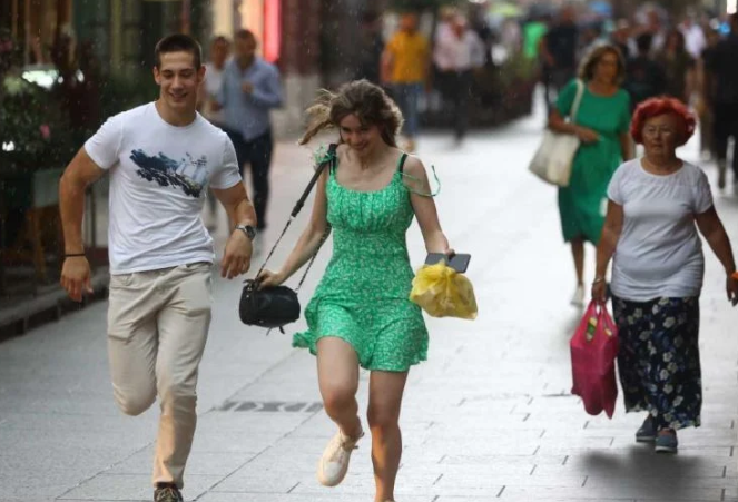 BHmeteo: Hercegovinu zahvatila jača kiša i pljuskovi, uskoro dolazi i u Bosnu