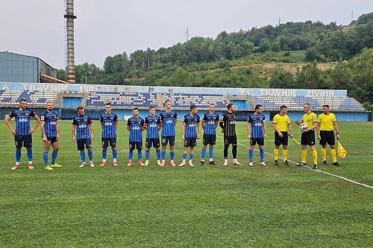 NAŠA BiH | Tužne slike sa starta Prve lige FBiH: Igrači Travnika sami izašli na teren, gosti nisu ni došli