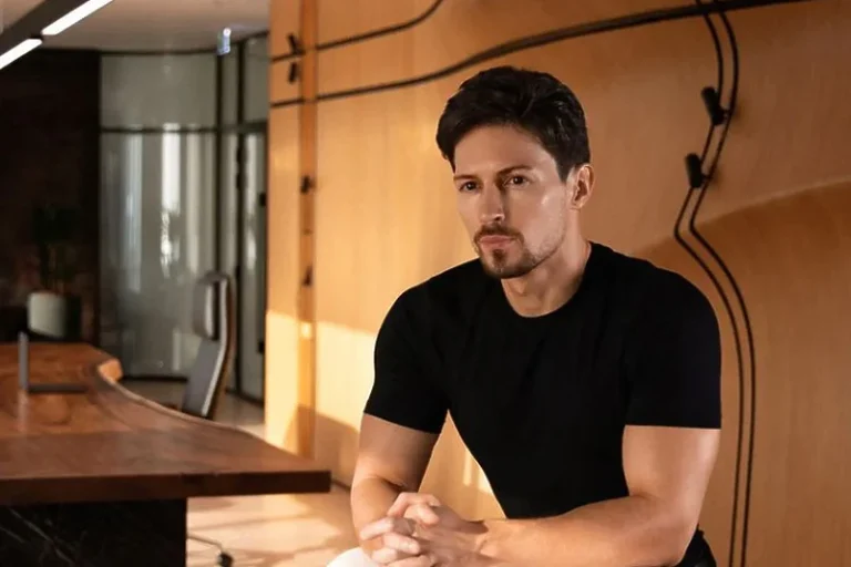 Kako je “pao” Pavel Durov: Vlasnik Telegrama došao na sastanak s Macronom, a završio u zatvoru