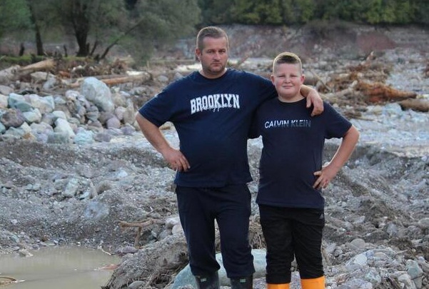 “Babo, je li mi voda odnijela i bicikl?” Hakalovići u noći bujice ostali bez kuće: Hvala Bogu živi smo