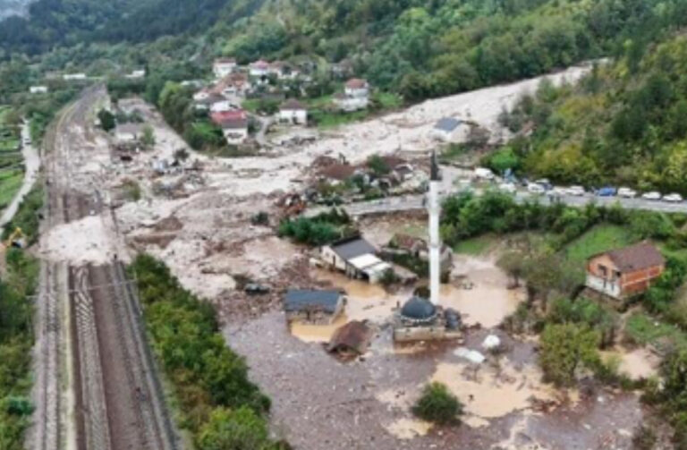 U više od 10 sela u Konjicu pomoć još nije došla zbog ogromnih šteta na putevima