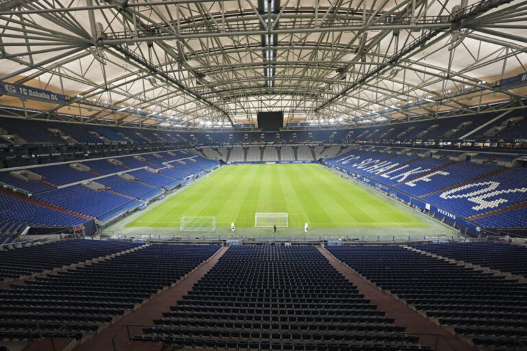 Schalke nema drugog izlaza: Njemački klub primoran prodati stadion