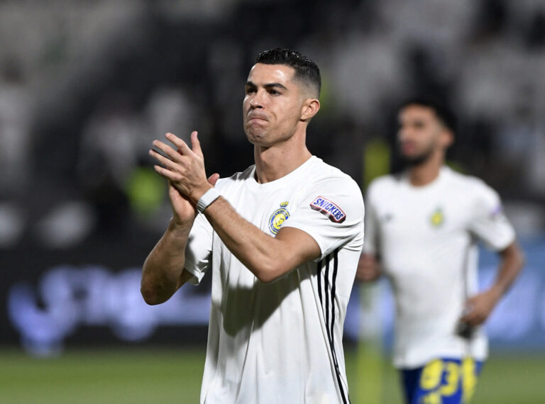 Ronaldo je najplaćeniji fudbaler današnjice, a treći na listi za godinu dana odigrao 15 minuta