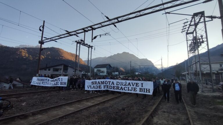 SRAMOTA DRŽAVE I VLADE | Održani protesti: Mještani Donje Jablanice strahuju za svoju sudbinu