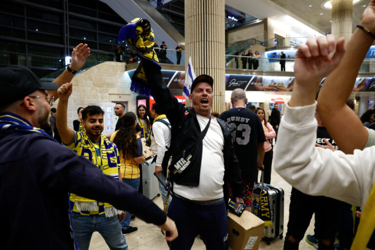 Navijači Maccabija dočekani kao heroji u Tel Avivu, ponovno pjevali pogrdne pjesme o Gazi (VIDEO)