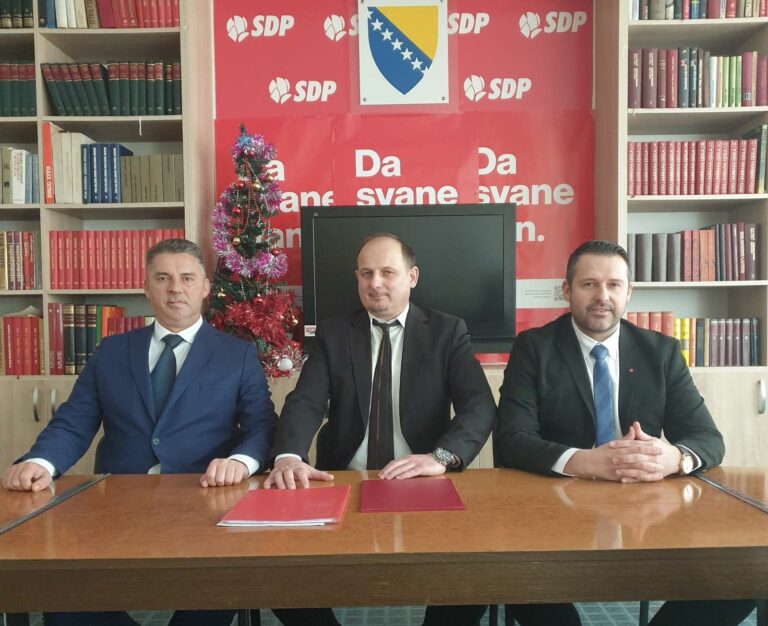 SDP Zenica: 𝐍𝐢𝐤𝐨 𝐢𝐳 𝐒𝐃𝐏 𝐙𝐞𝐧𝐢𝐜𝐚 𝐧𝐢𝐣𝐞 𝐫𝐚𝐳𝐠𝐨𝐯𝐚𝐫𝐚𝐨 𝐨 𝐟𝐨𝐫𝐦𝐢𝐫𝐚𝐧𝐣𝐮 𝐯𝐞𝐜́𝐢𝐧𝐞 𝐮 𝐆𝐫𝐚𝐝𝐚𝐤𝐨𝐦 𝐯𝐢𝐣𝐞𝐜́𝐮!