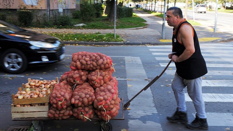 Radi tri posla da bi preživio u Sarajevu