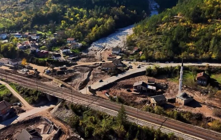 Hoće li im ovo pomoći? – Domaćinstva pogođena poplavama u BiH dobijaju vaučere, evo na šta će ih moći potrošiti