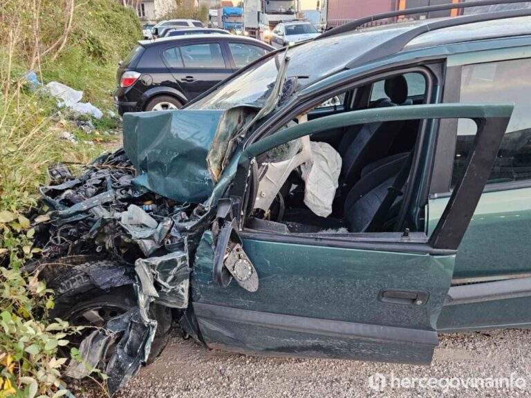 DETALJI | Teška nesreća kod Mostara: “Uništen kamion i putnički automobil”