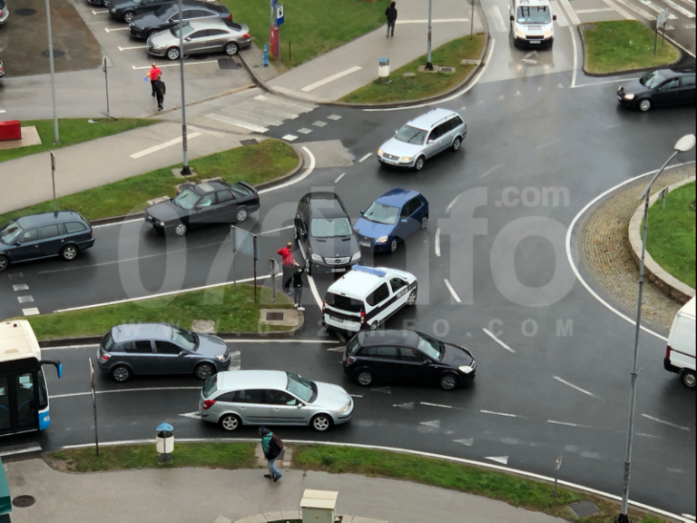 ZENICA: Nesreća na GGM-u, policija na licu mjesta (FOTO)