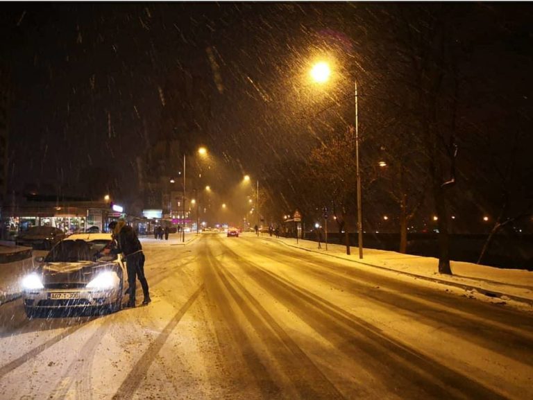 Noćna zimska idila u Zenici nikoga ne ostavlja ravnodušnim (FOTO)