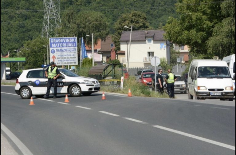 Novi težak udes u BiH: Četvoro povrijeđeno, jedno hitno prebačeno na UKC Tuzla