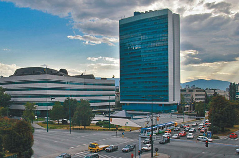 Povećan topli obrok uposlenicima u institucijama BiH