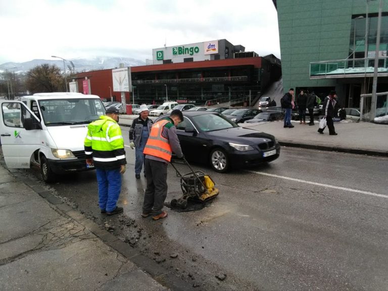 ZENICA Počeli radovi na saniranju gradskih saobraćajnica