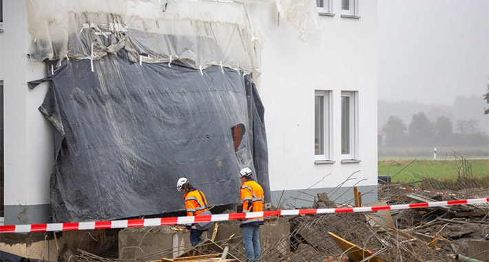 Tragedija u Njemačkoj: Srušila se skela, poginula četiri radnika (FOTO)