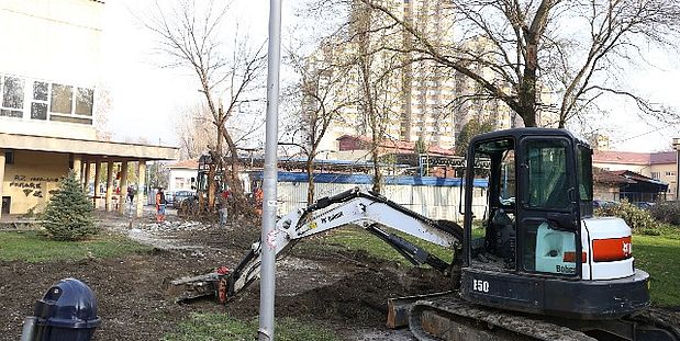 Počeli radovi na vanjskom uređenju ispred objekta “Doma zdravlja” Zenica