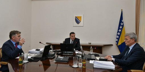 Dodik popustio: Sjednica Predsjedništva BiH pod državnom zastavom