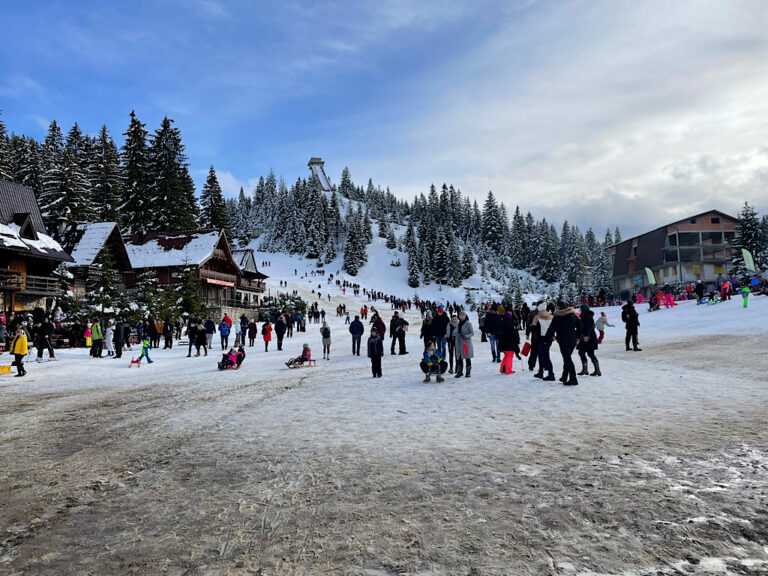 Vlašić krcat turistima (FOTO)