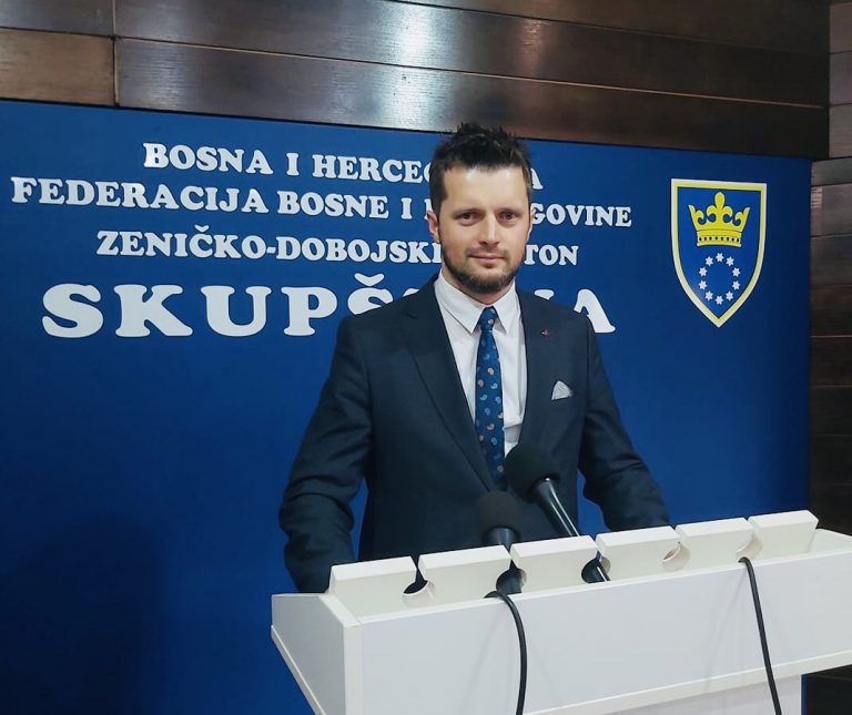 Nusret Imamović pokrenuo inicijativu: Subvencionirati stambene kredite mladima iz ZDK