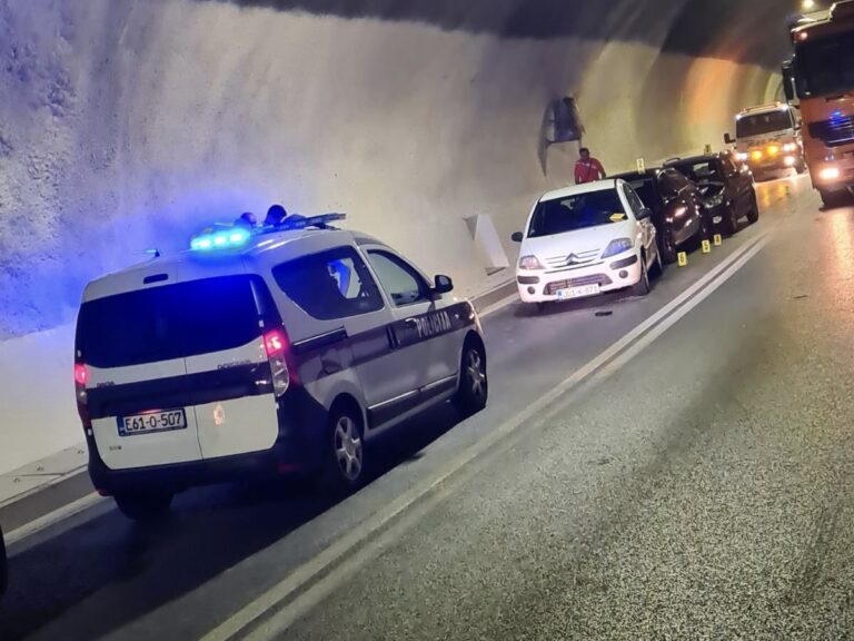 Lančani sudar u tunelu Vranduk, ima povrijeđenih