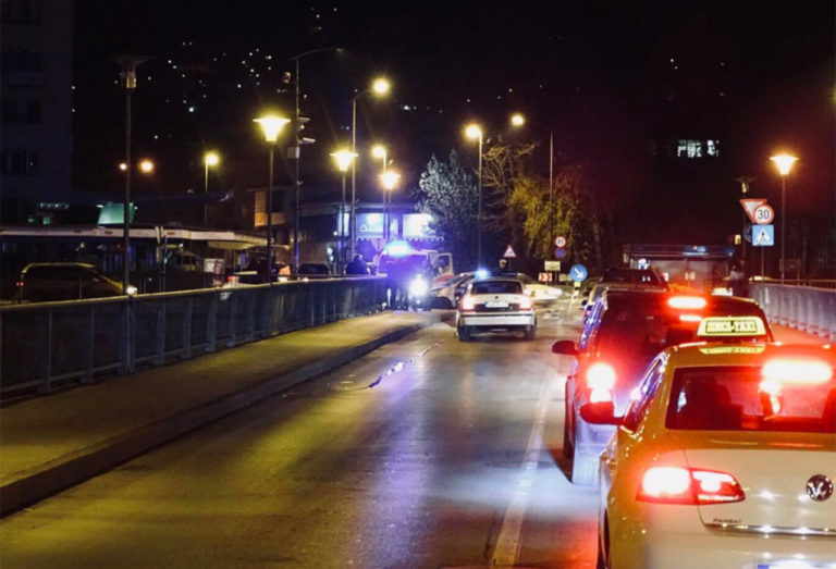 Jedna osoba povrijeđena u udesu dva automobila u Zenici (FOTO)