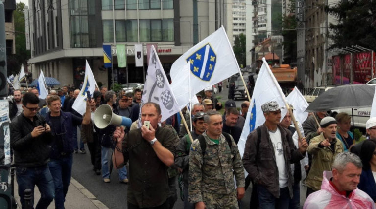 Borci ogorčeni: Jesmo li za ovo krvarili, jesmo li za ovo dali mladost?!