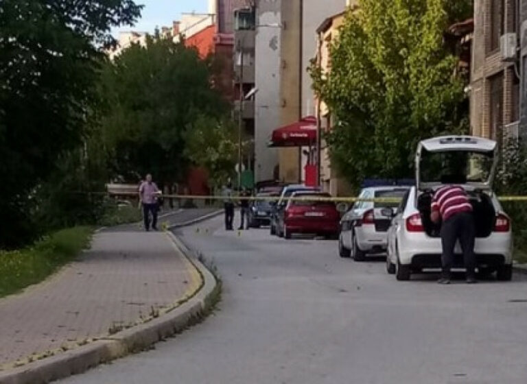 DETALJI TRAGEDIJE U KAKNJU: Dječak istrčao pred automobil, vozač plakao, dozivao upomoć