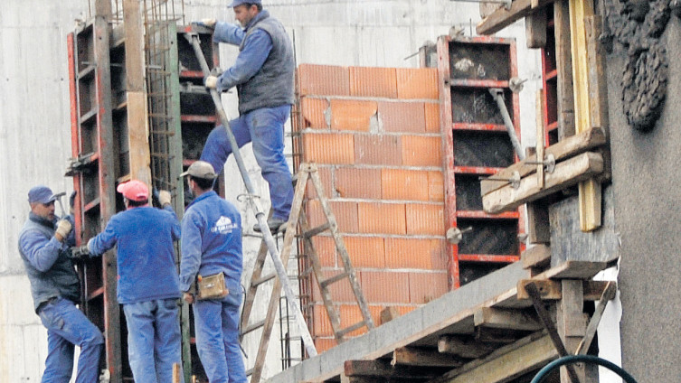 Veliki broj mladih bh. stručnjaka napušta zemlju: Građevinari, nezadovoljni plaćom, masovno odlaze raditi u Njemačku