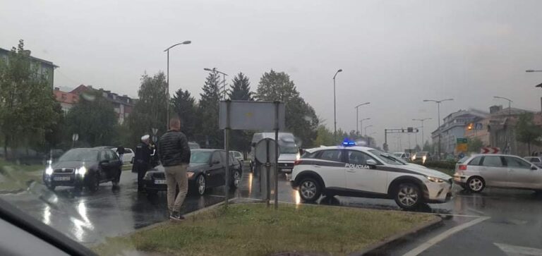 Nesreća na zeničkom GGM-u, policija na licu mjesta (FOTO)