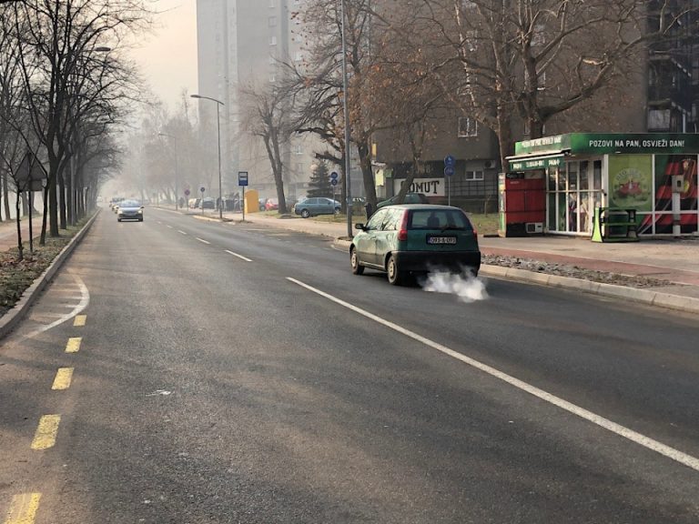 Građani Kaknja i Zenice ogorčeni: Ne može se hodati, jedva dišemo, uguši!