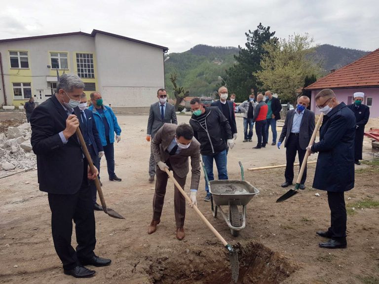 Položen kamen-temeljac za novi fiskulturnu dvoranu u Željeznom Polju