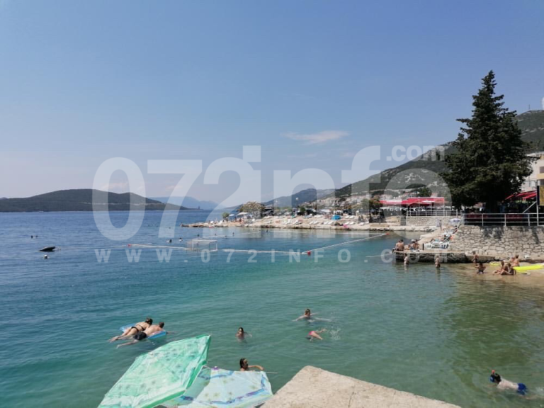 072INFO U NEUMU | PLAŽE KRCATE, TURISTI ZADOVOLJNI: Pogledajte atmosferu s plaže (FOTO)