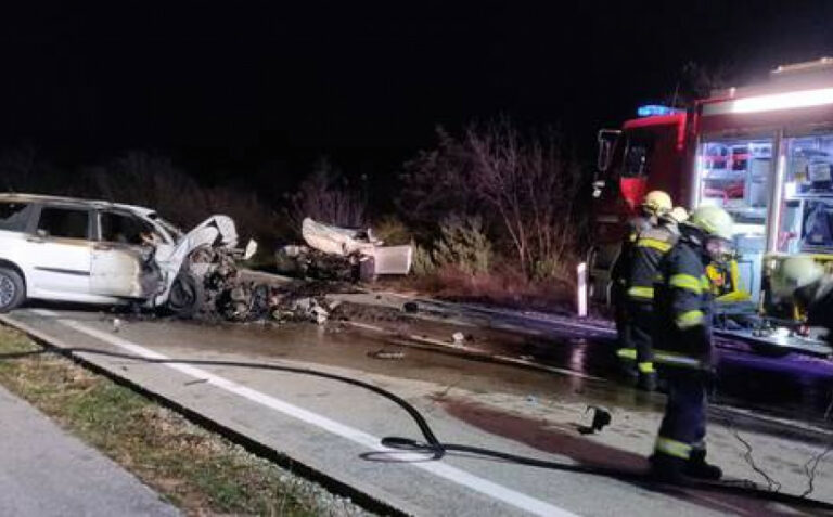 U stravičnoj nesreći kod Krka poginula dvojica mladića iz Cazina, trećem se bore za život