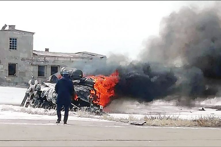 Četiri osobe poginule u padu vojnog helikoptera u Rusiji