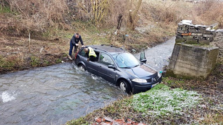 ZENICA Izgubila kontrolu nad vozilom, potom završila u Kočevi