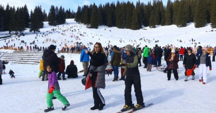 Poznati epidemiolog upozorava: ‘Ako planirate zimovanje, rezervišite i mjesto u bolnici’