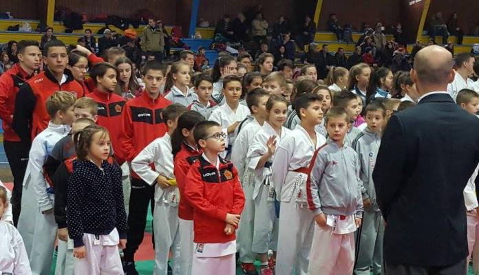 Novih 11 medalja za zenički karate klub Internacional