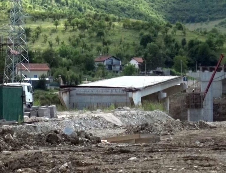 Zenica: Nastavljeni radovi na mostu u Drivuši i na dva kružna toka