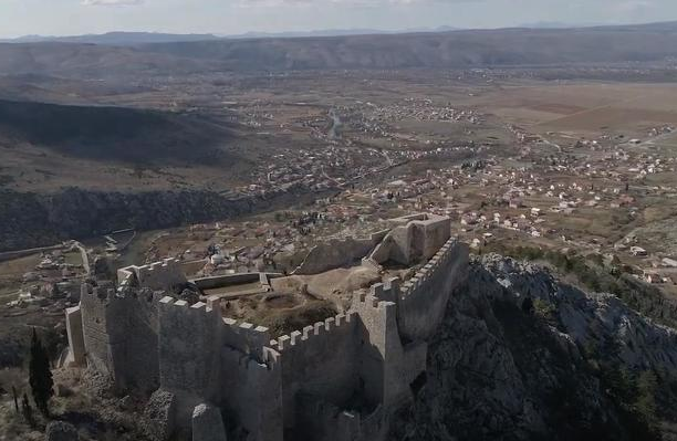 Historija Bosne ne počinje s banom Kulinom: Mitovi i greške u dokumentarcu državne televizije