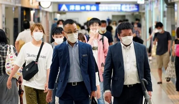 Hong Kong ograničio okupljanja na dvije osobe, zatvorene škole i naređen rad od kuće