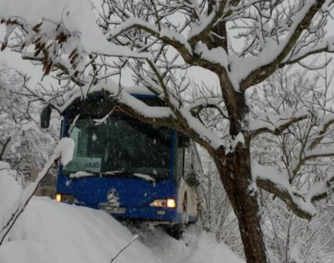 Autobus udario pješaka u Janjićima