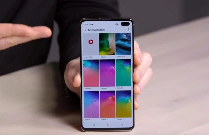 Kako izgleda i kako radi Galaxy S10+ (VIDEO)