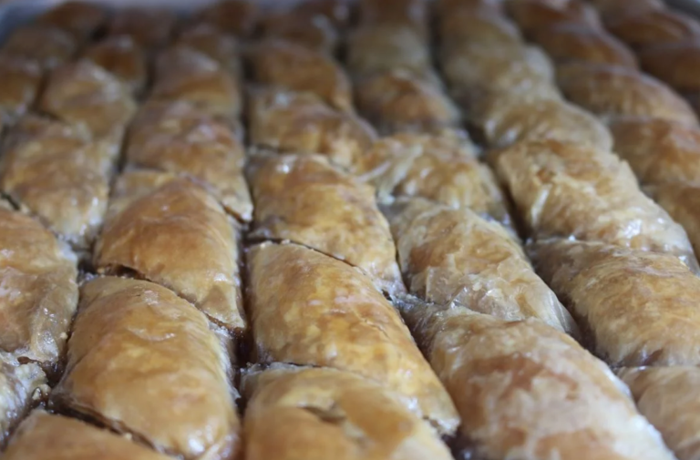 Da li znate koliko kalorija ima jedna baklava?