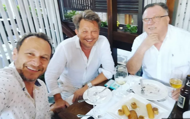 Enis Bešlagić, Halid Bešlić i Dragan Bjelogrlić uživali u bosanskim kolačima