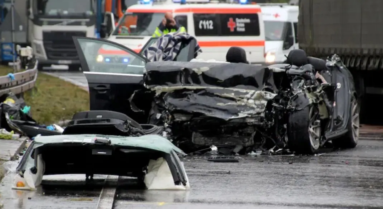 Stravična nesreća porodice: Troje mrtvih, dvoje teško povrijeđenih