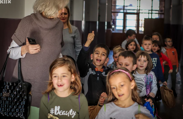 Lekcija o važnosti inkluzije: Prvačići iz Zenice zbog gluhonijemog druga uče znakovni jezik