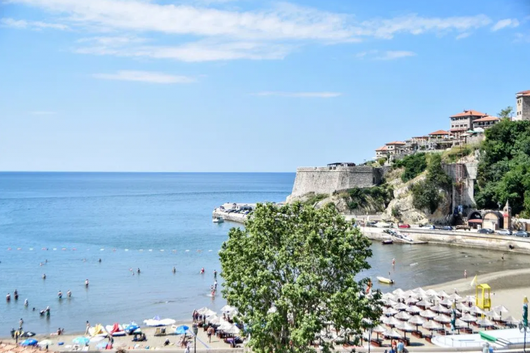 Ulcinj spreman za dolazak turista