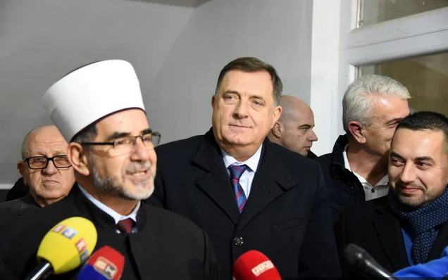 Dodik donirao 100.000 KM za izgradnju islamskog centra u Doboju